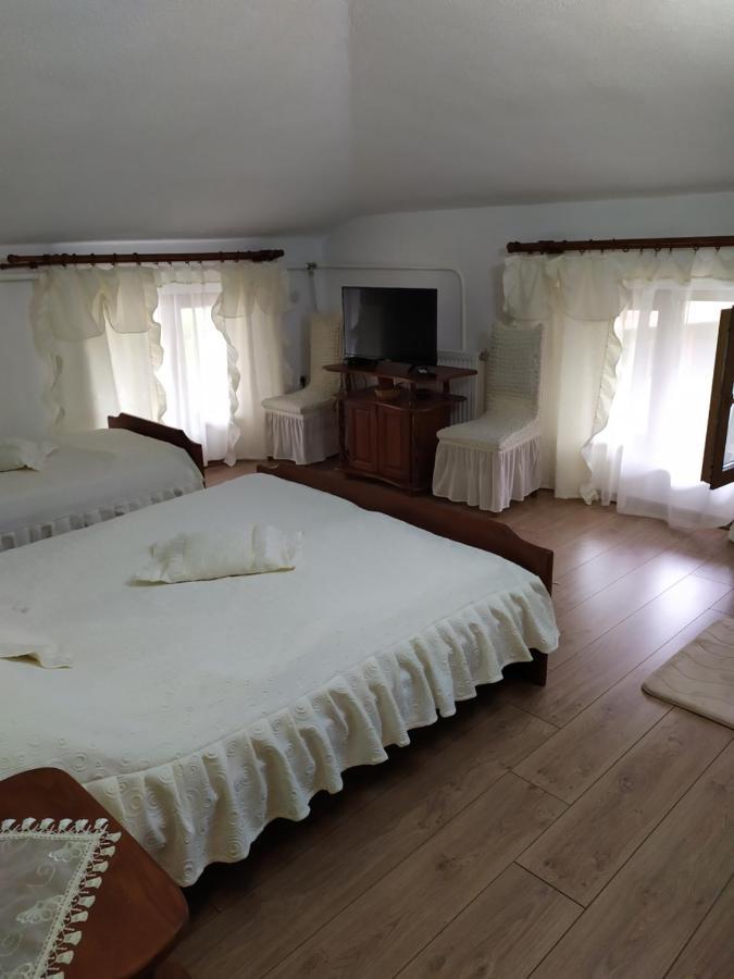 Отель Gologanova House Калофер Экстерьер фото